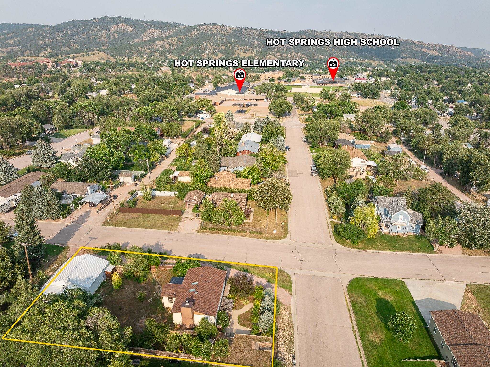 2202 Jennings Avenue