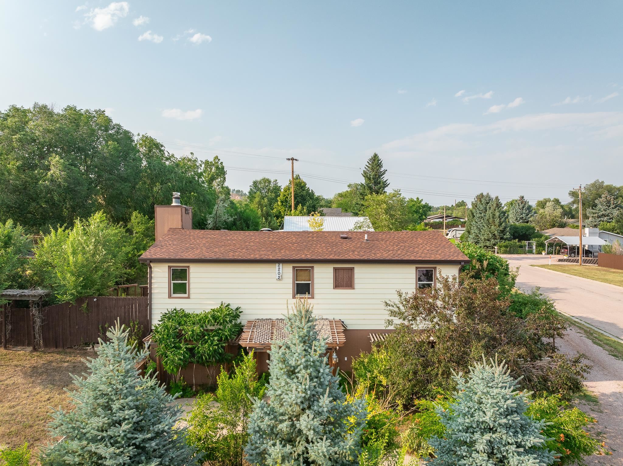 2202 Jennings Avenue