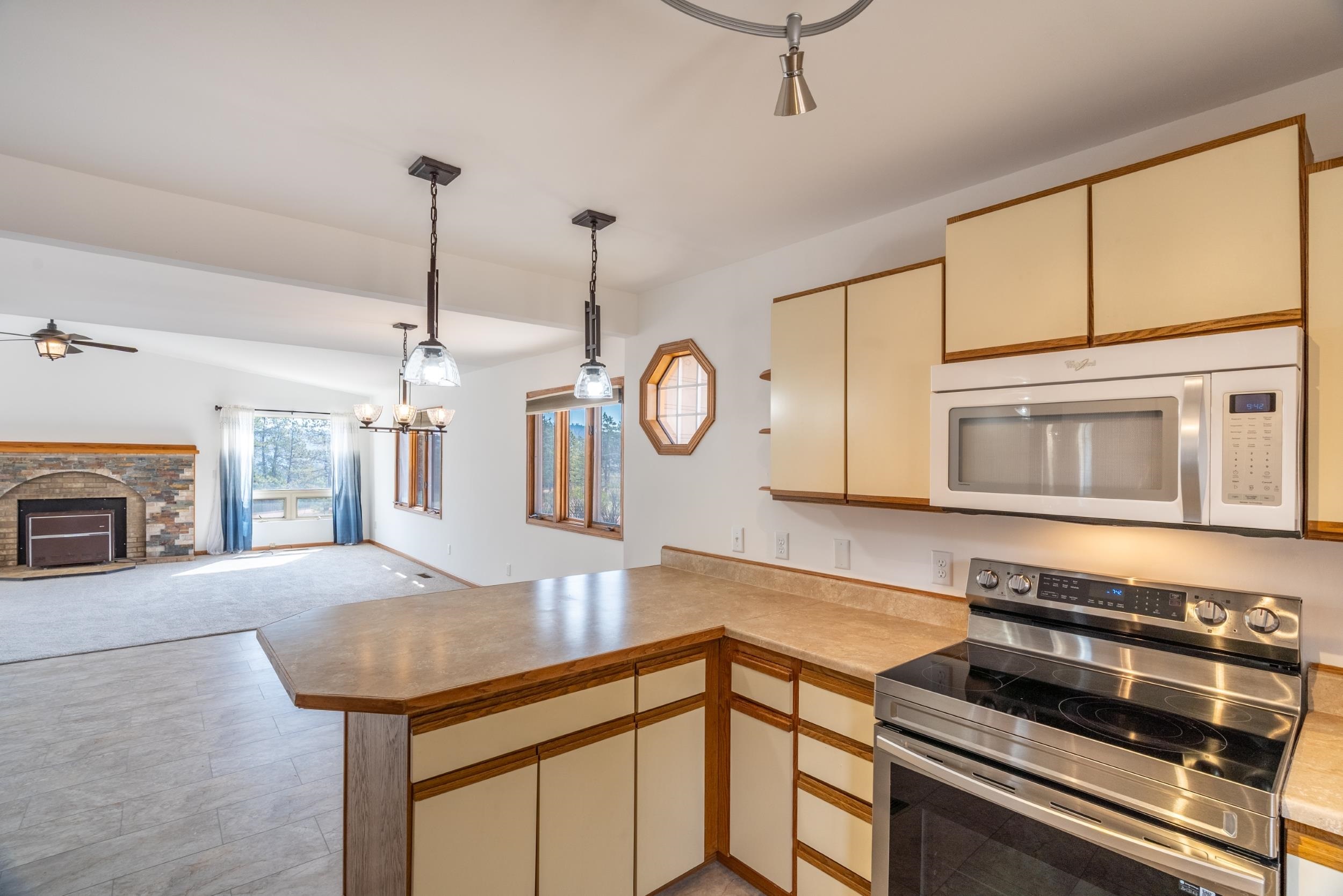 12700 Ridgeview Drive