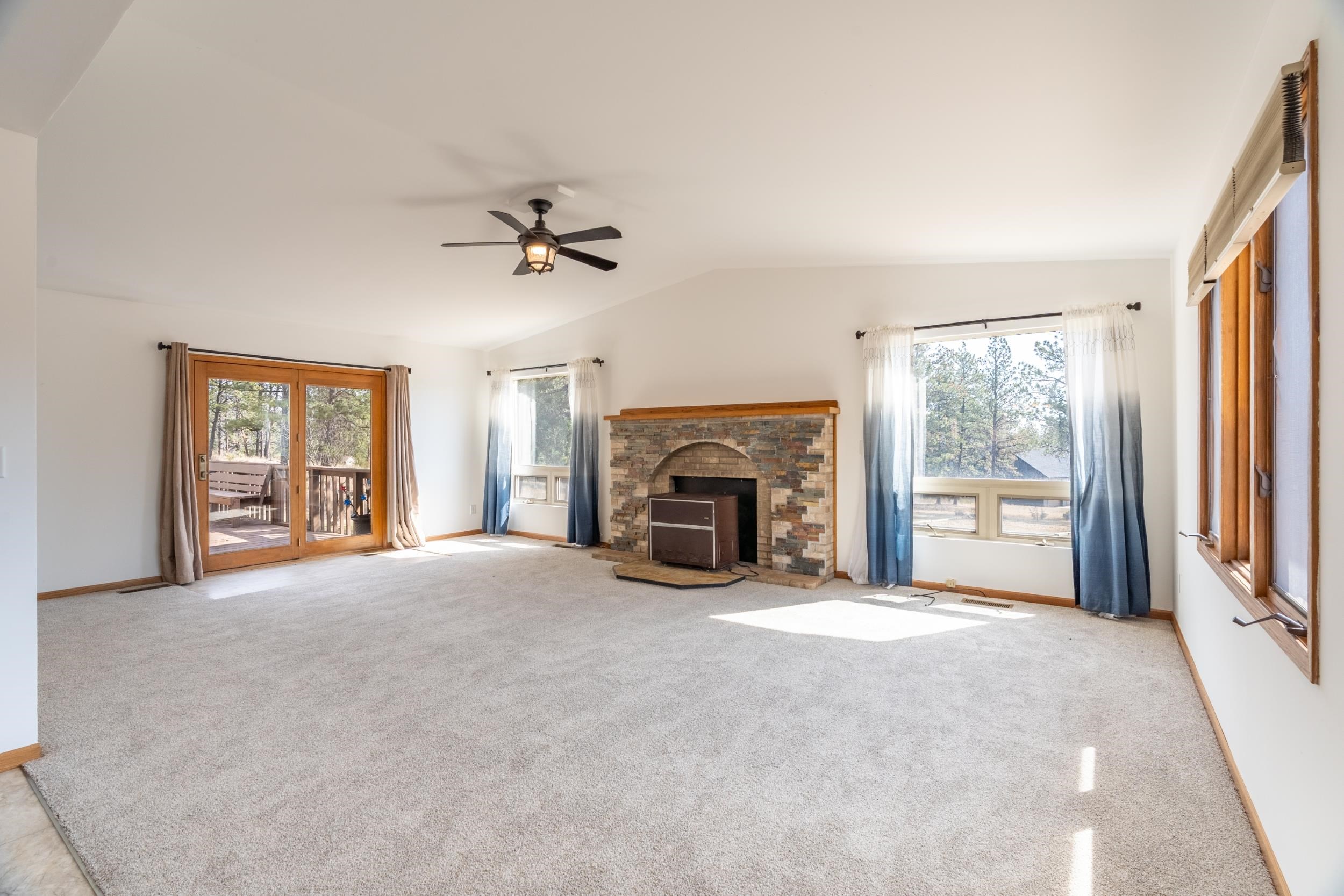 12700 Ridgeview Drive