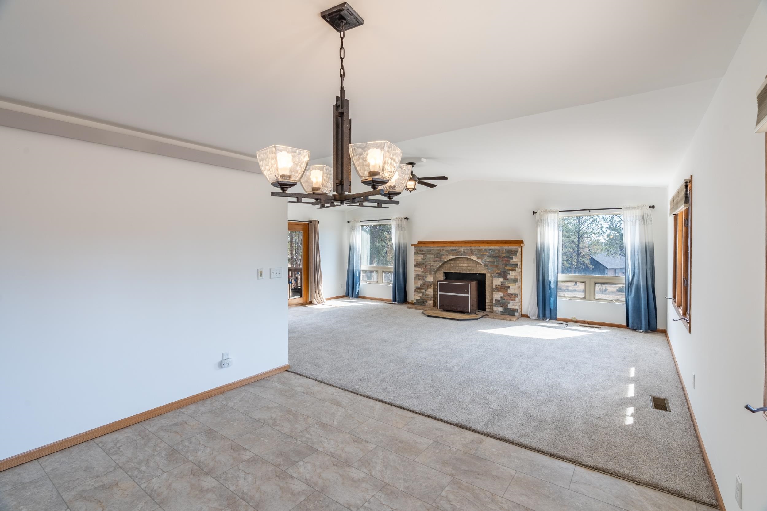 12700 Ridgeview Drive
