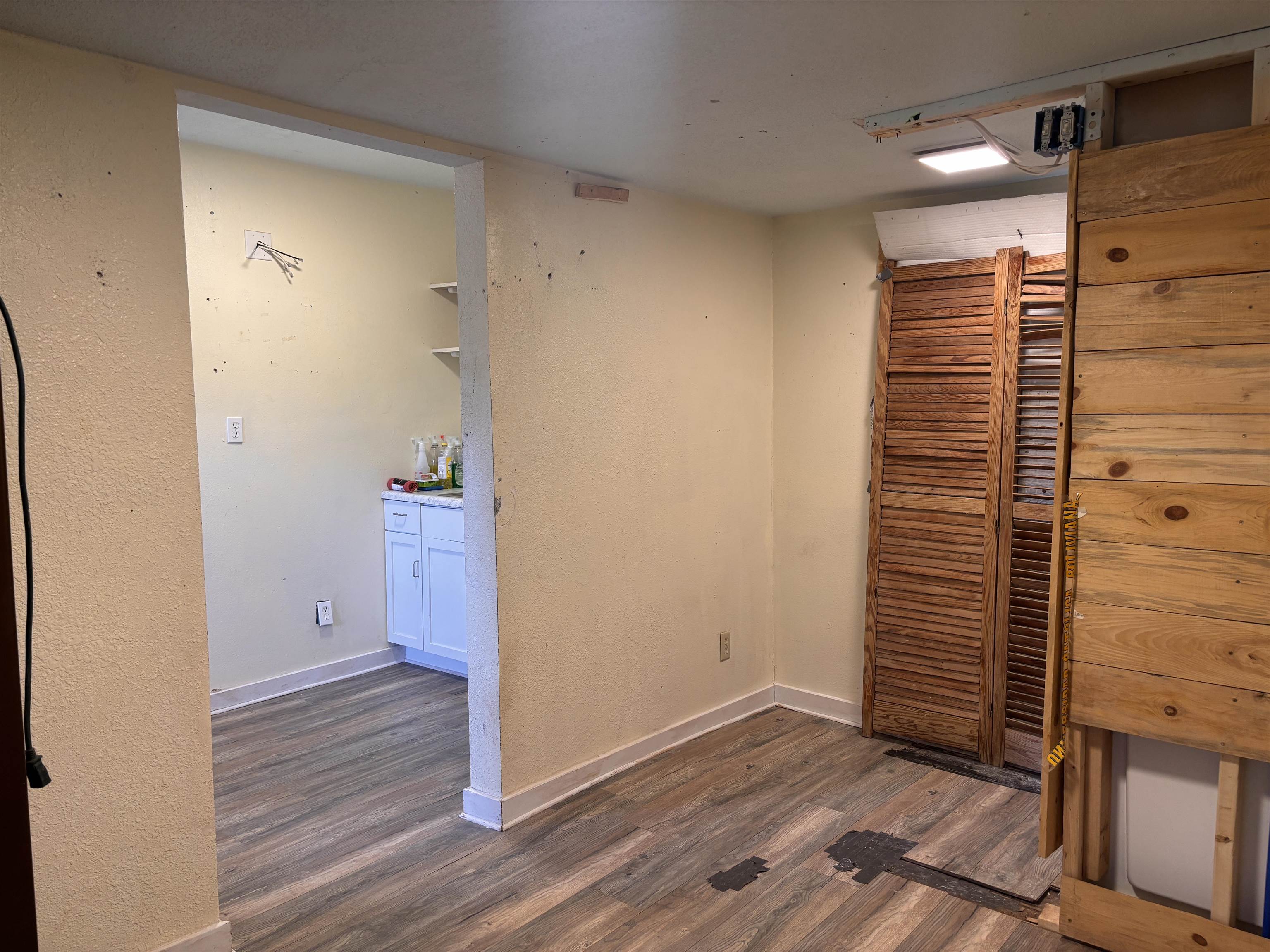 307 S Chicago Street