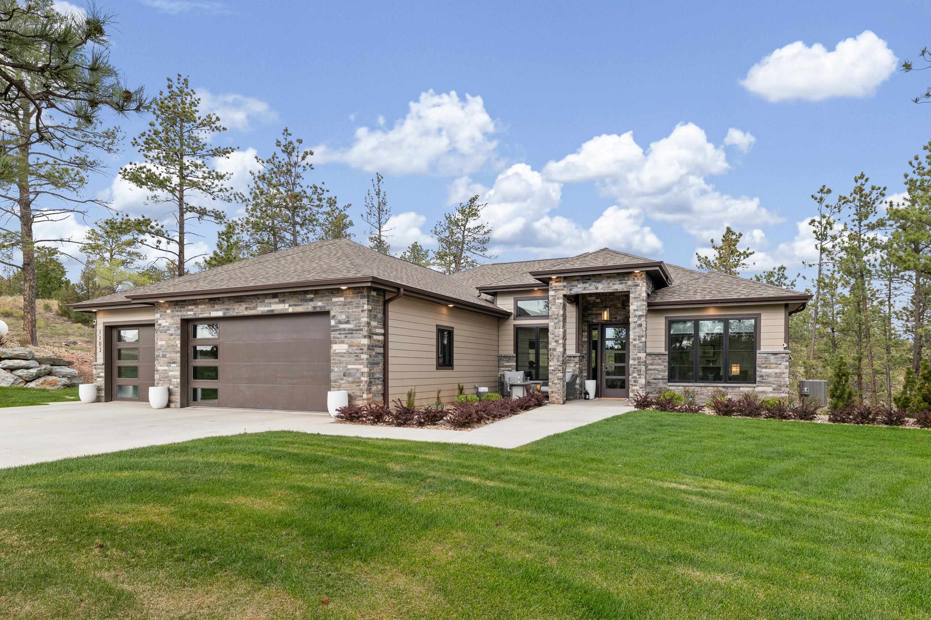 1103 Clubhouse Drive
