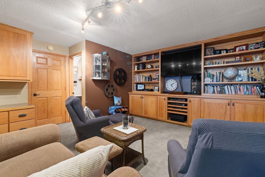 12741 Country Road