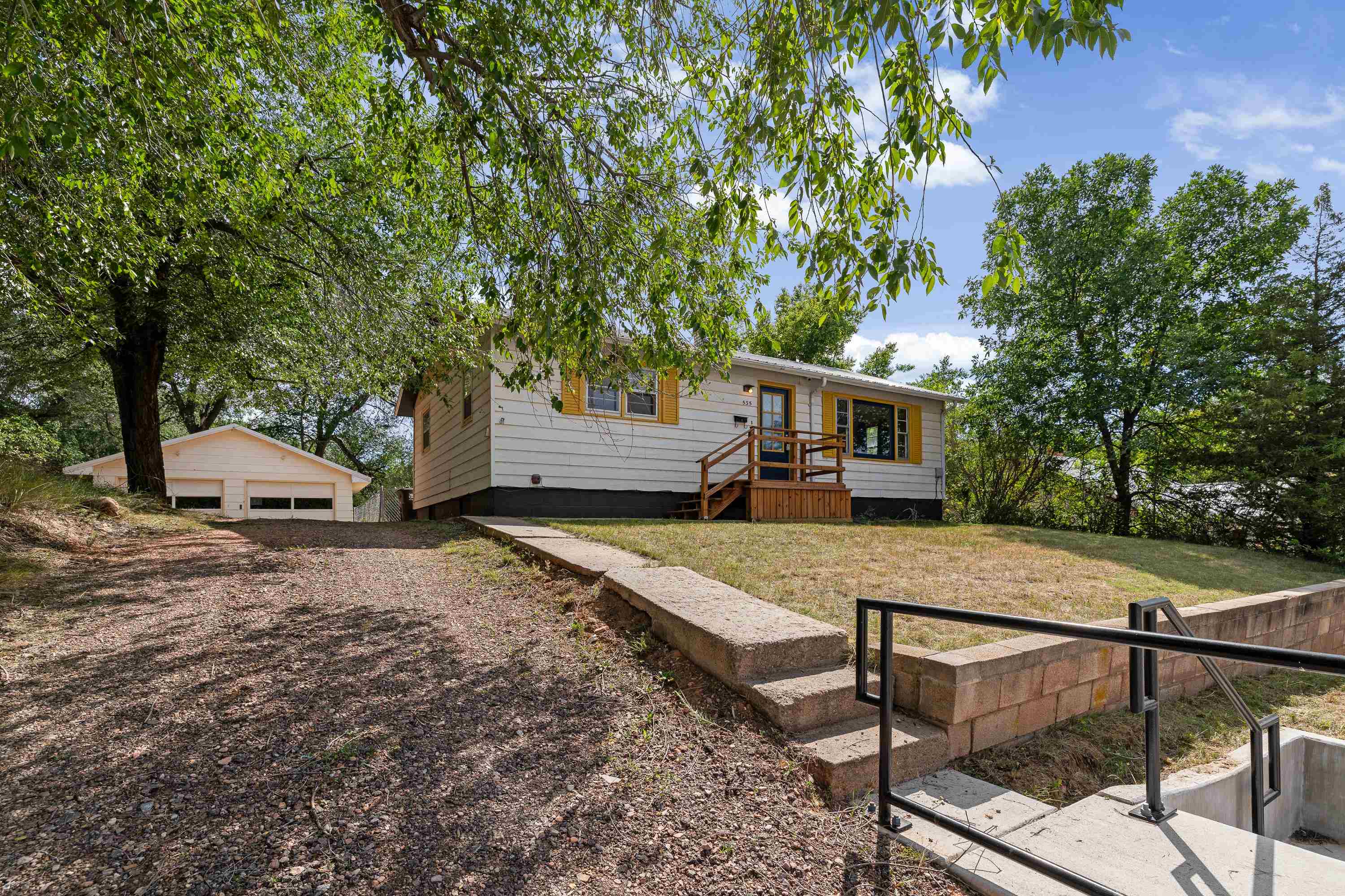 535 Battle Mountain Avenue
