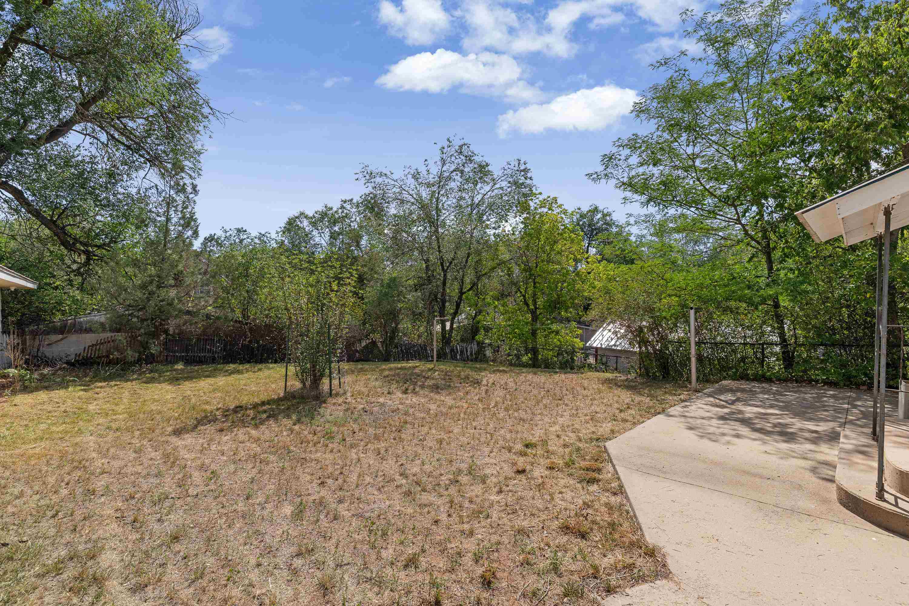 535 Battle Mountain Avenue