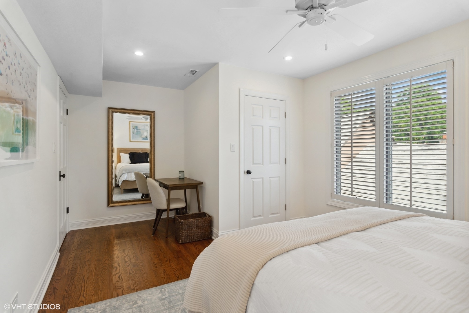 1907 N CLEVELAND Avenue Unit: B