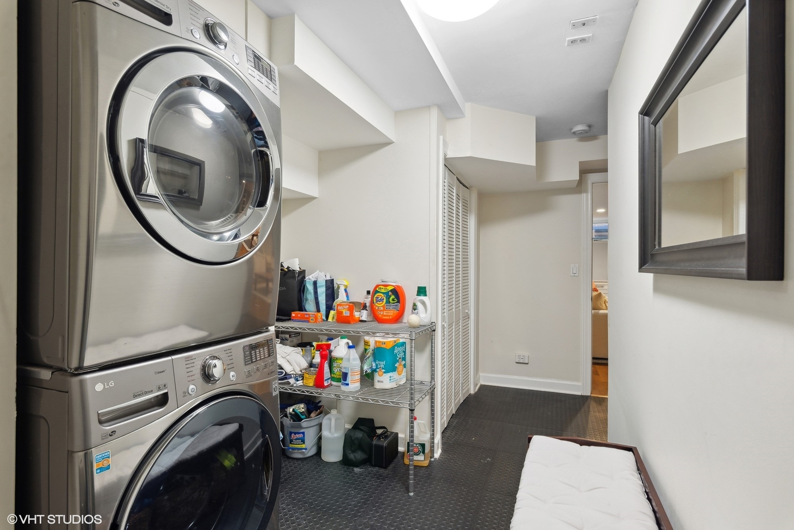 1907 N CLEVELAND Avenue Unit: B