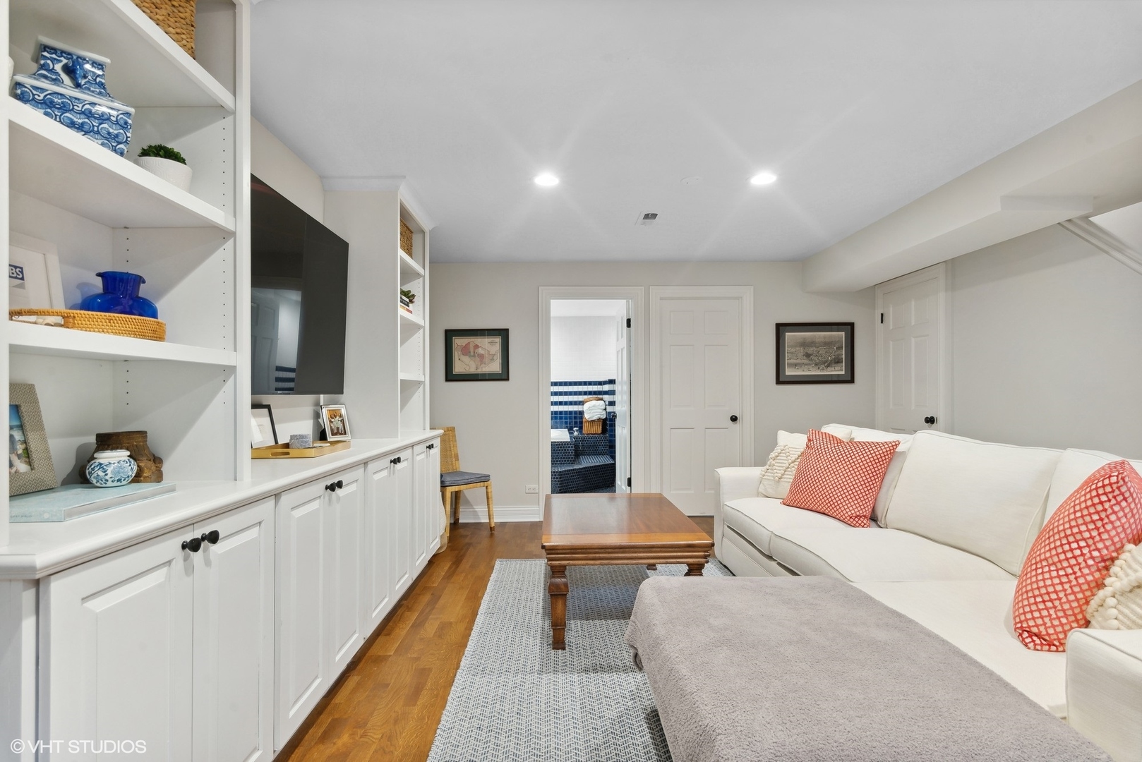 1907 N CLEVELAND Avenue Unit: B