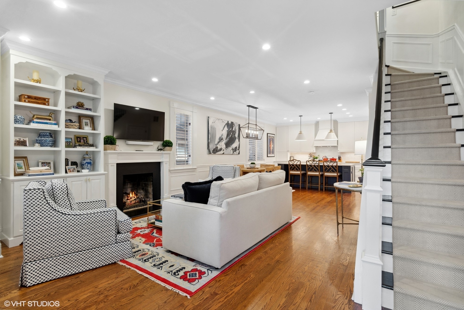1907 N CLEVELAND Avenue Unit: B
