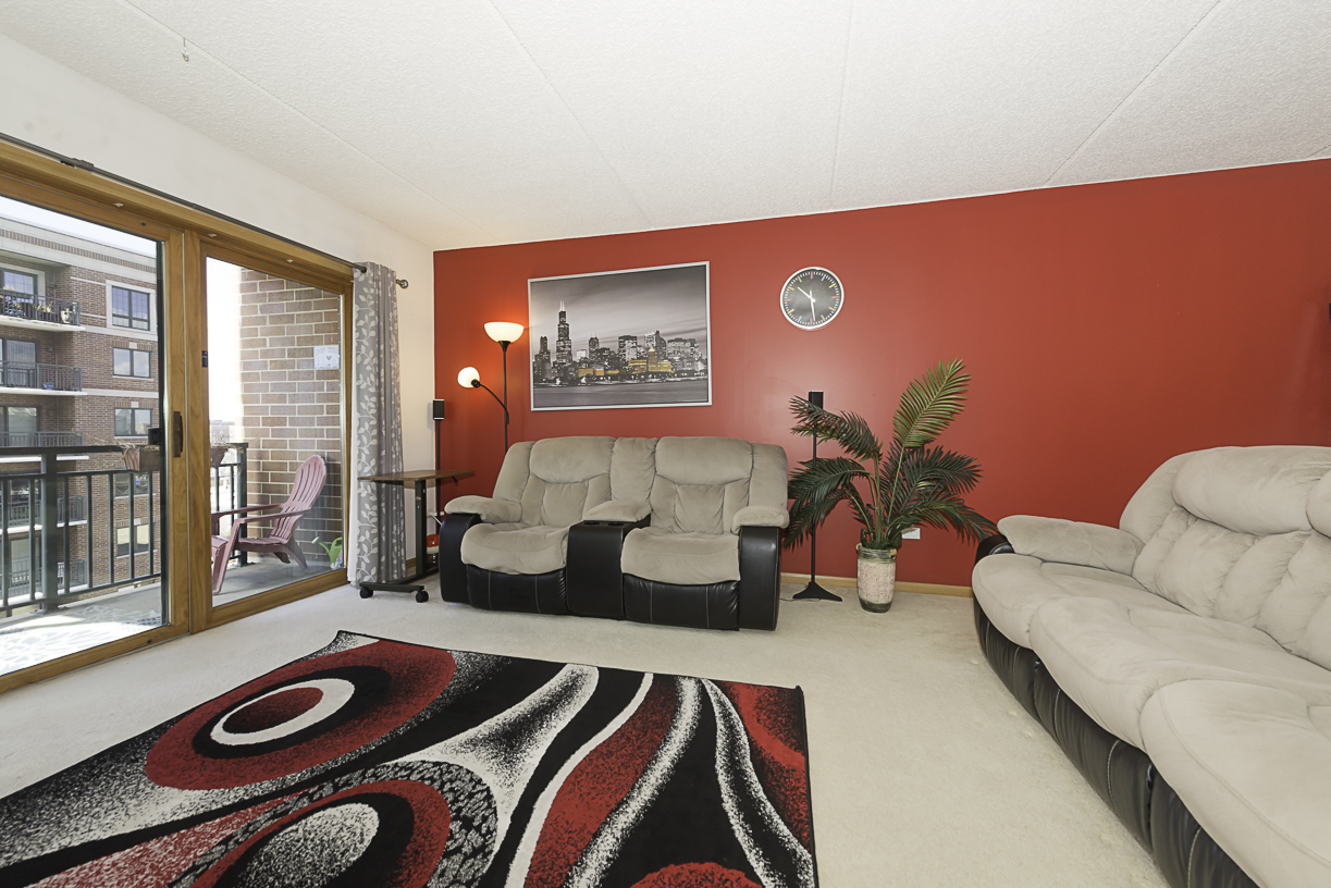 750 Pearson Street Unit: 611