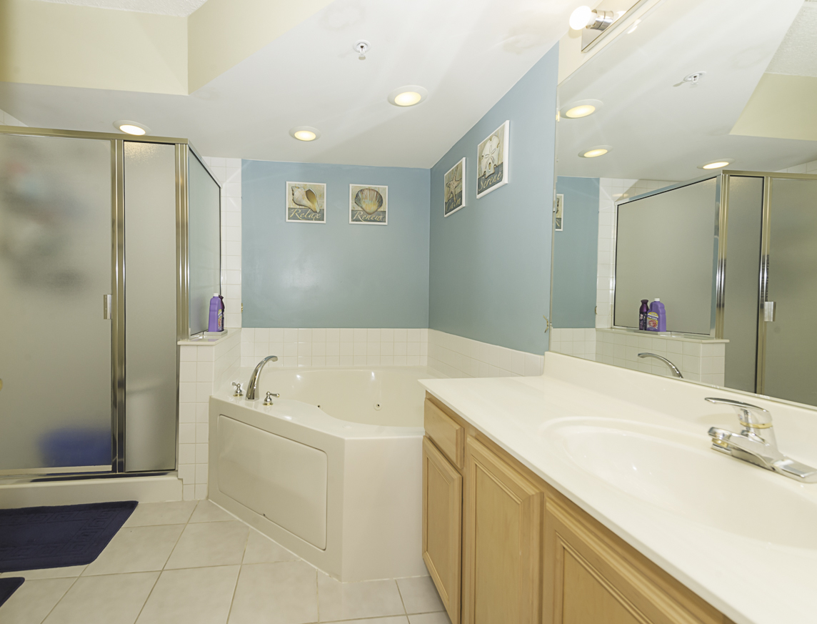 750 Pearson Street Unit: 611