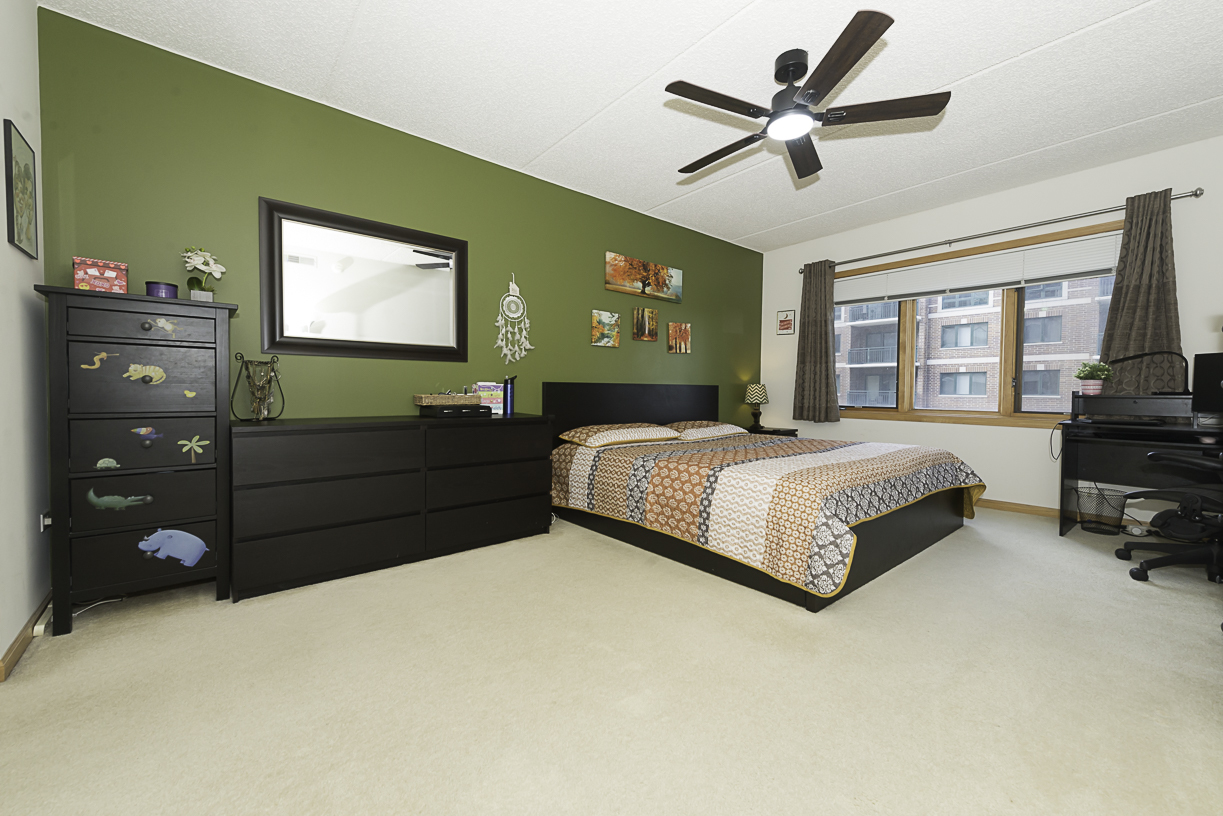 750 Pearson Street Unit: 611