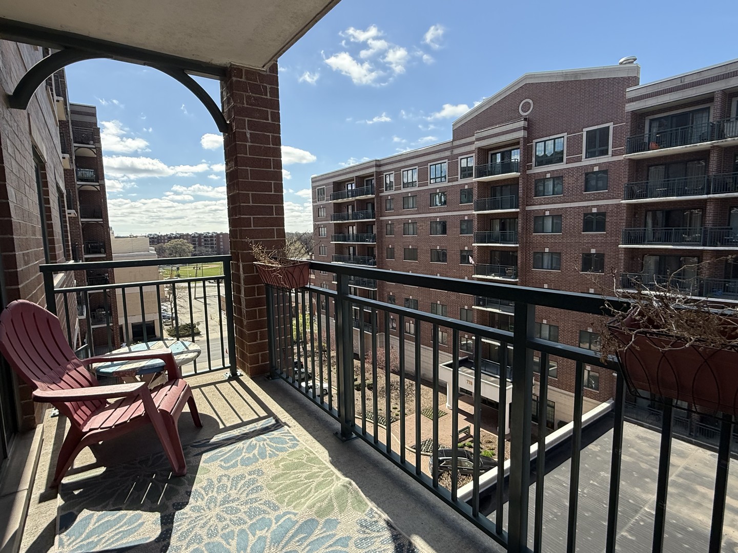 750 Pearson Street Unit: 611