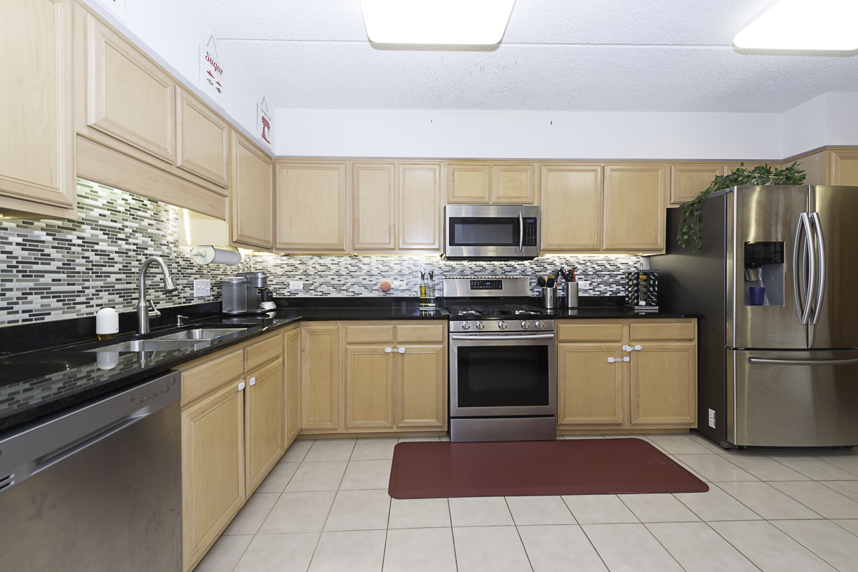 750 Pearson Street Unit: 611