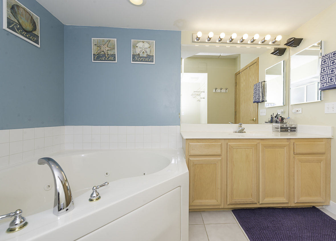 750 Pearson Street Unit: 611