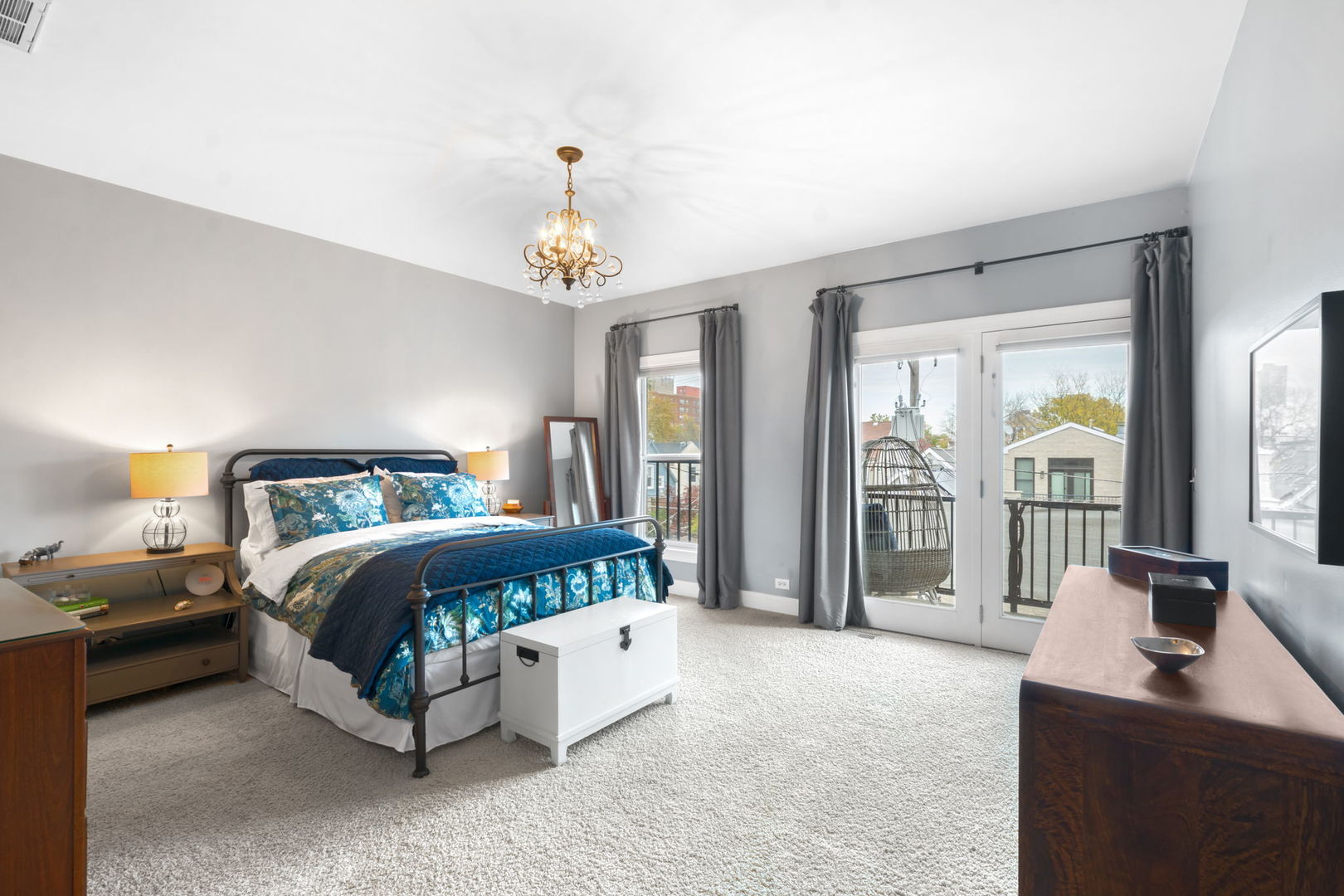 3843 N Southport Avenue Unit: 2N
