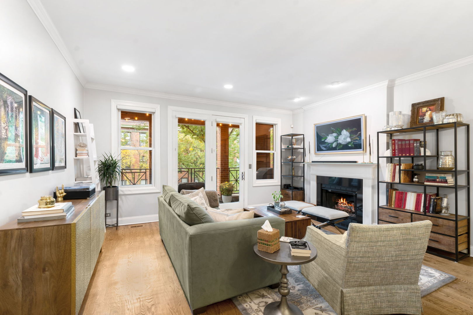 3843 N Southport Avenue Unit: 2N