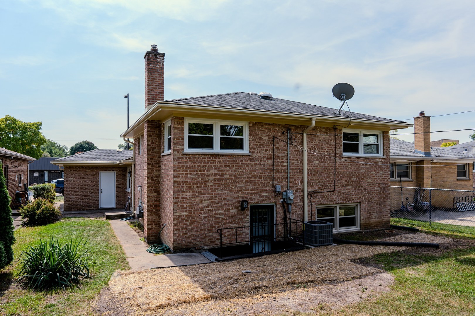 4218 Main Street