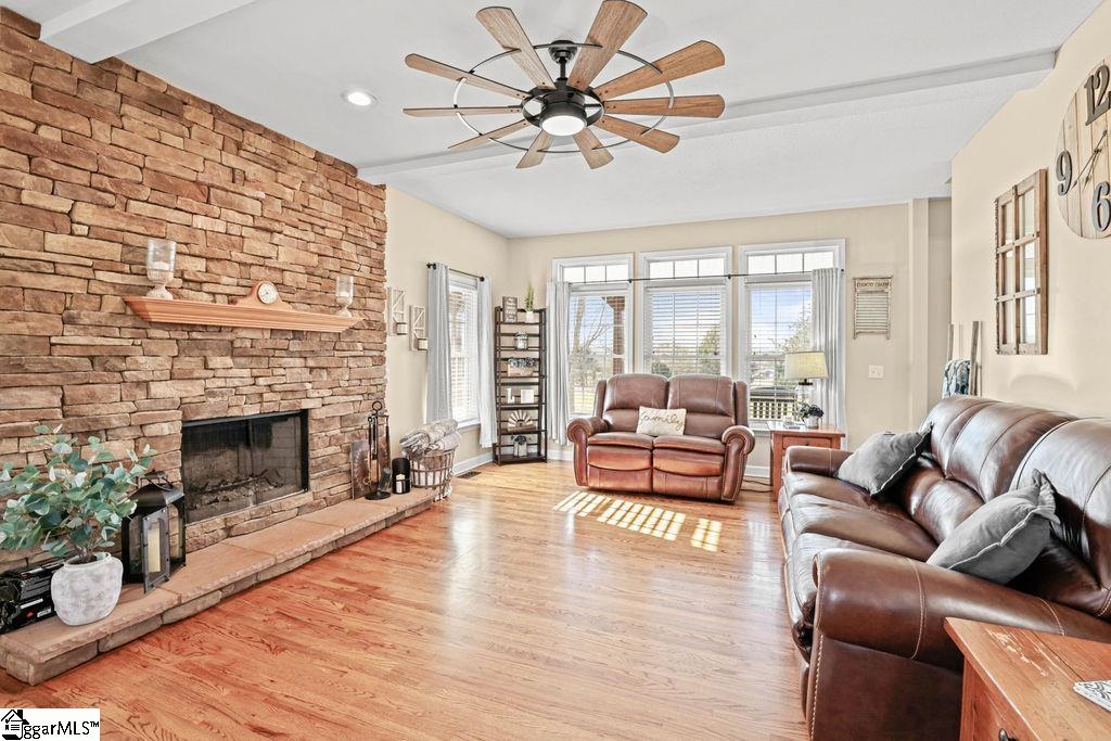 196 Hayfield Lane