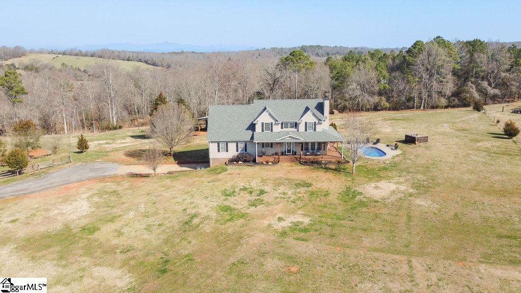 196 Hayfield Lane