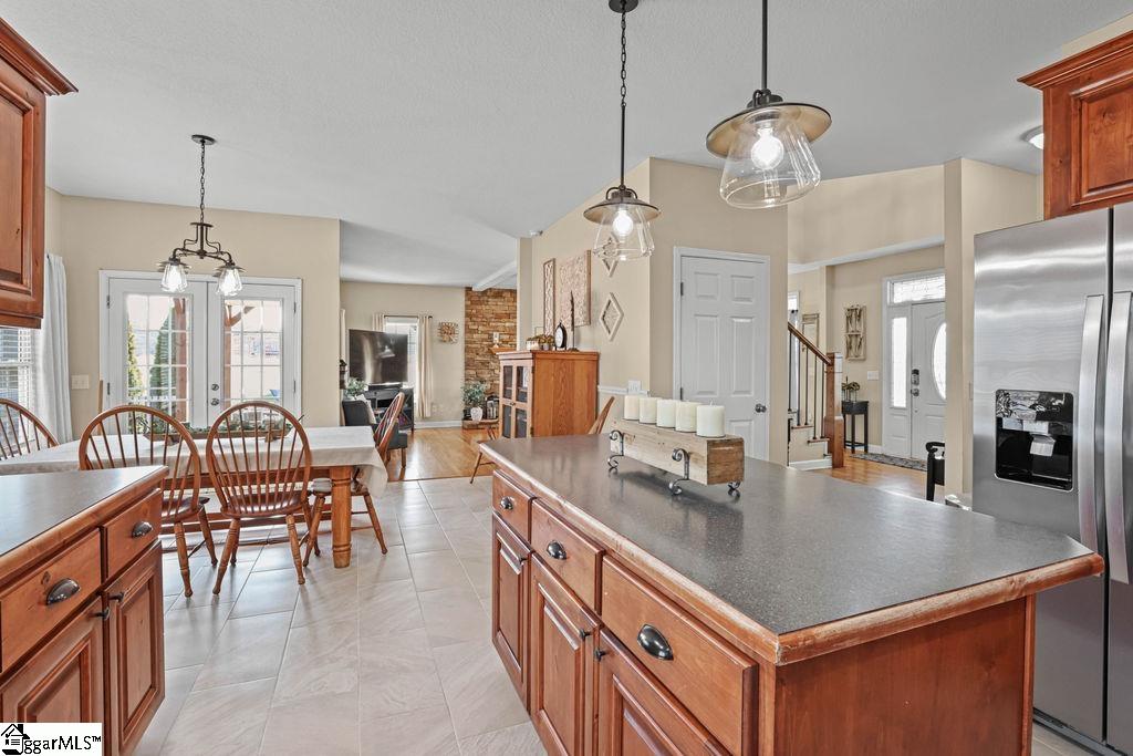 196 Hayfield Lane