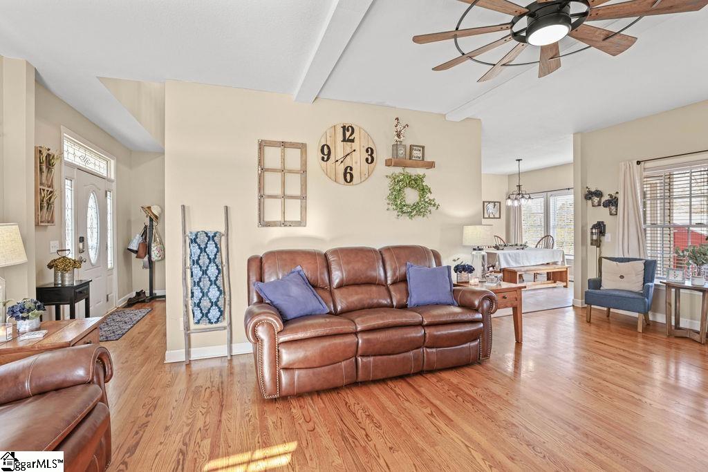 196 Hayfield Lane
