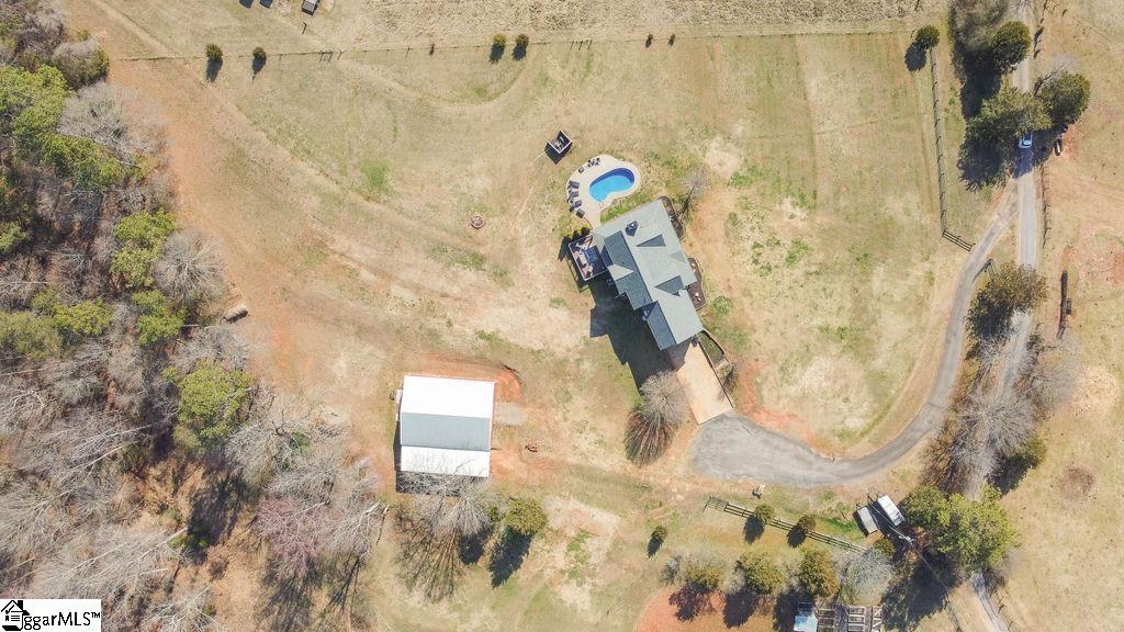 196 Hayfield Lane