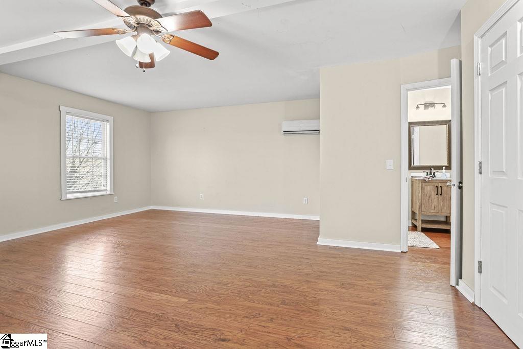 196 Hayfield Lane