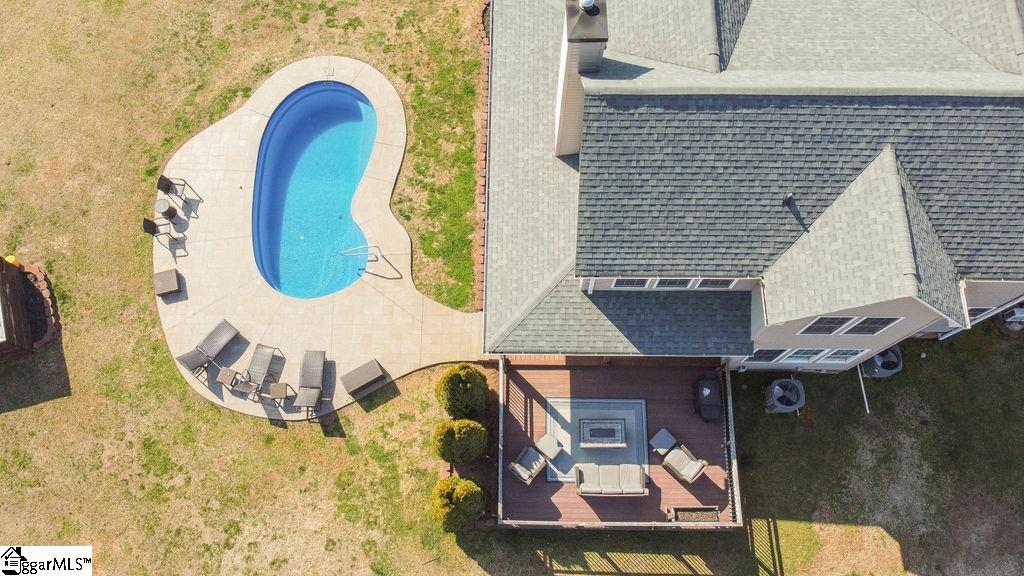 196 Hayfield Lane