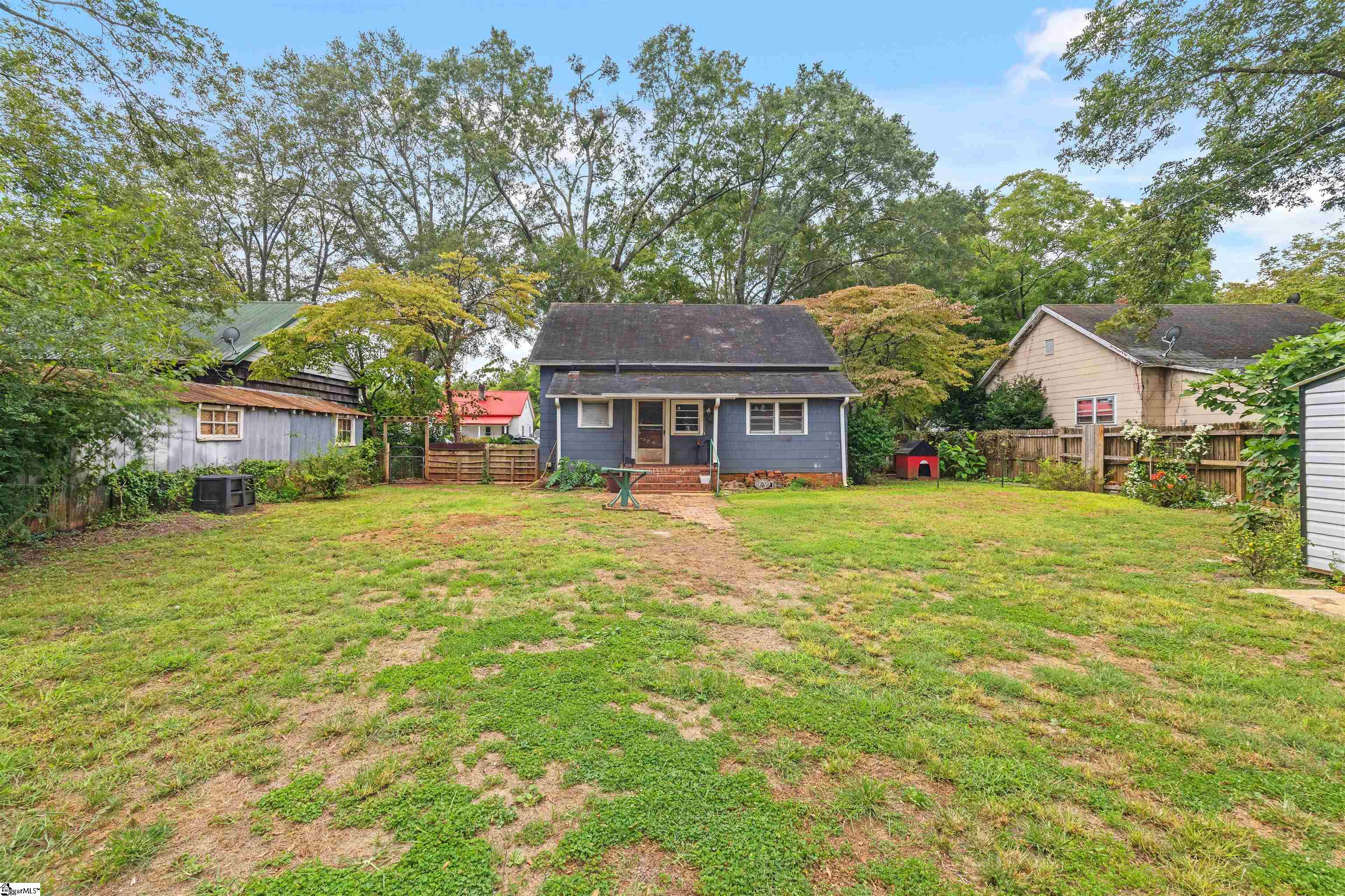 6 Stephenson Avenue