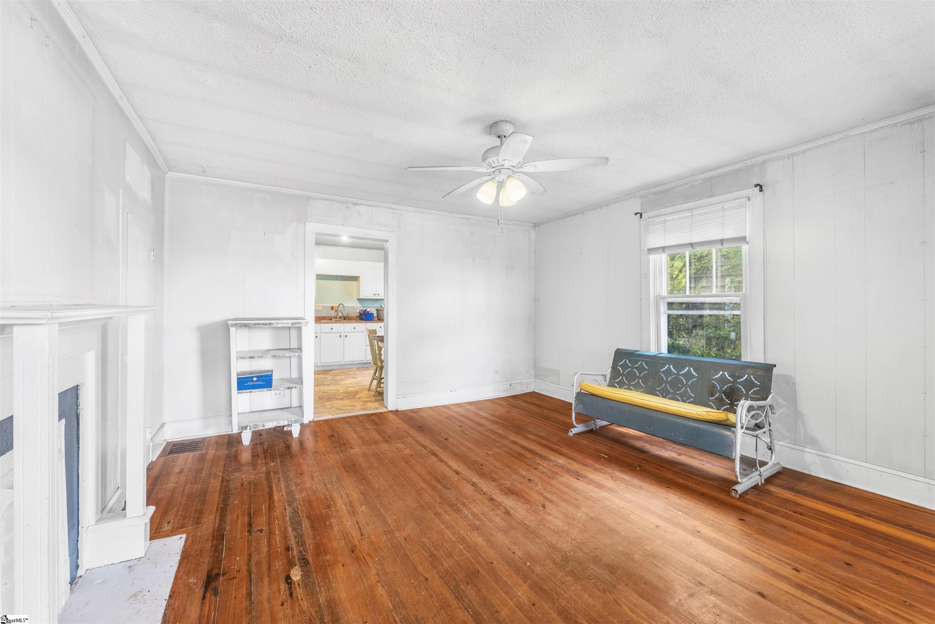 6 Stephenson Avenue