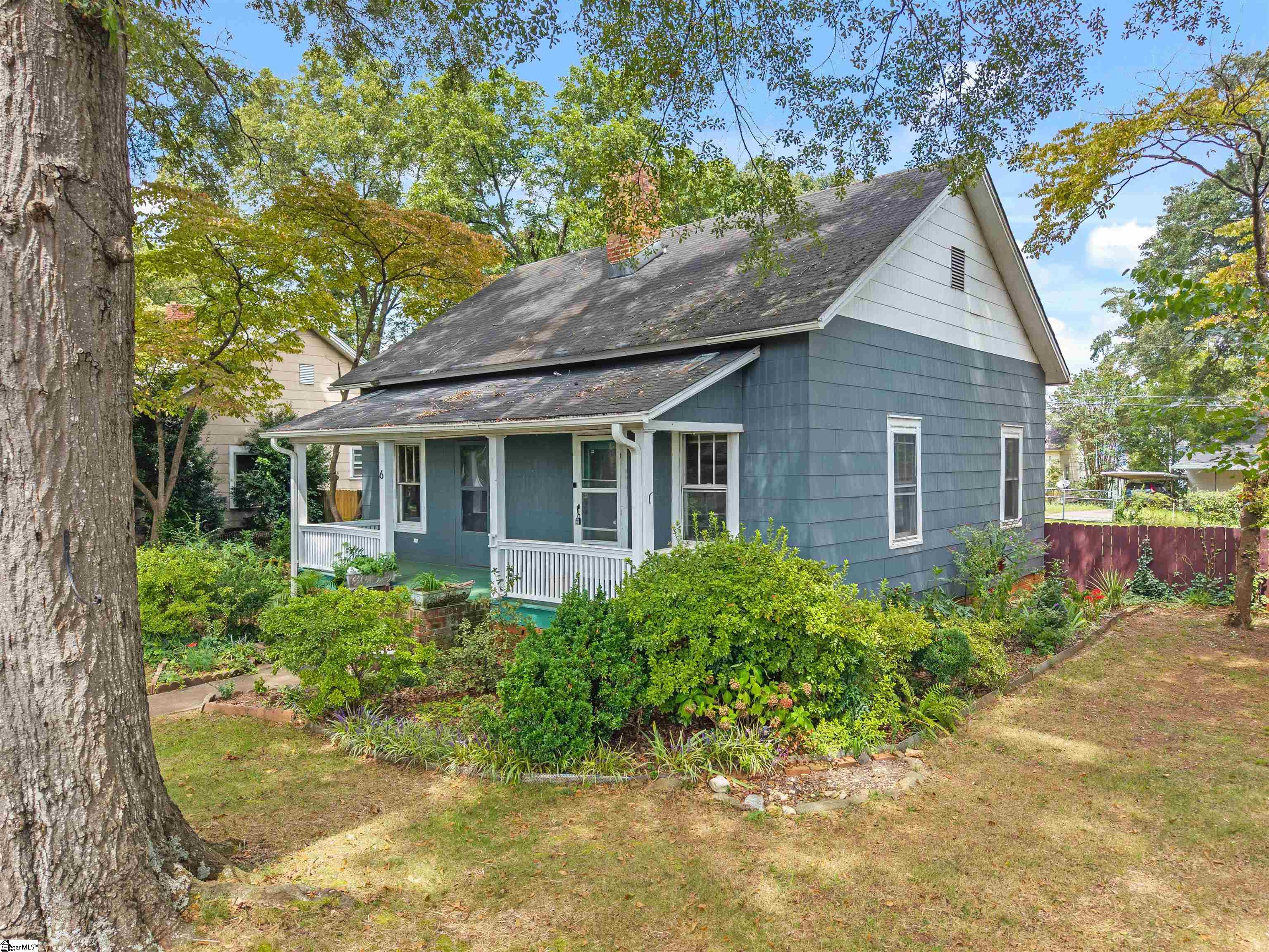 6 Stephenson Avenue