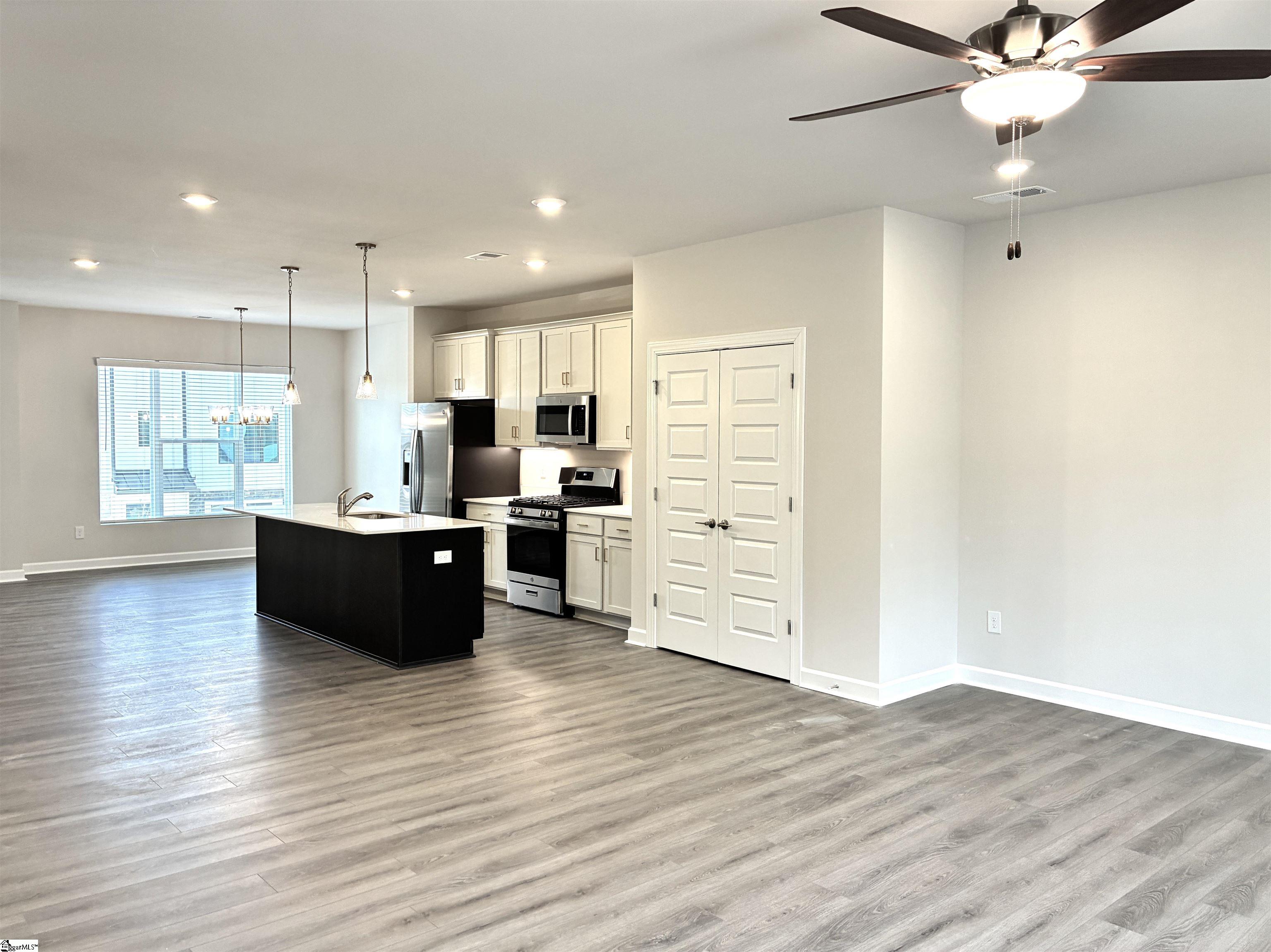 6 Pikewood Lane