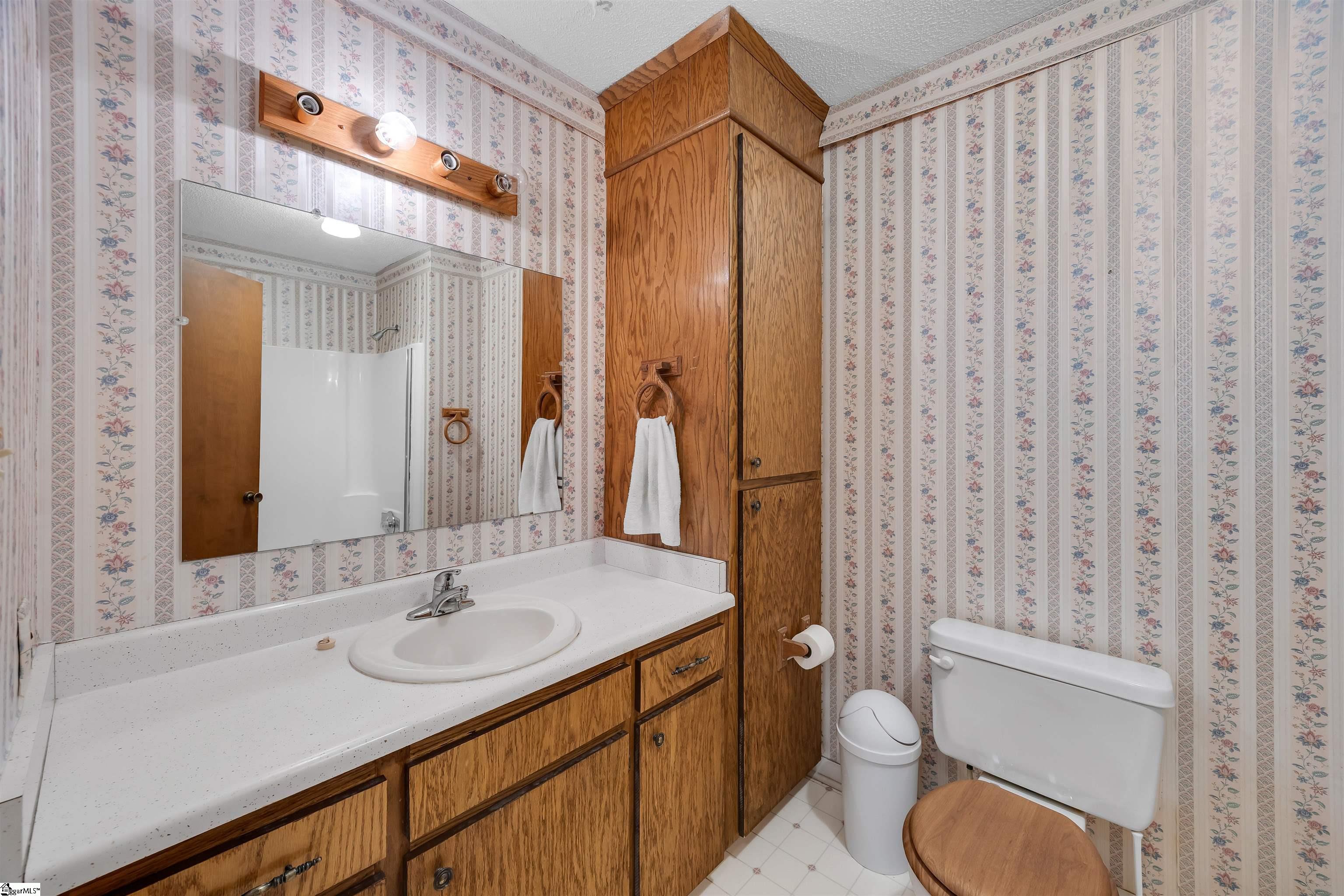 631 Riveroak Circle