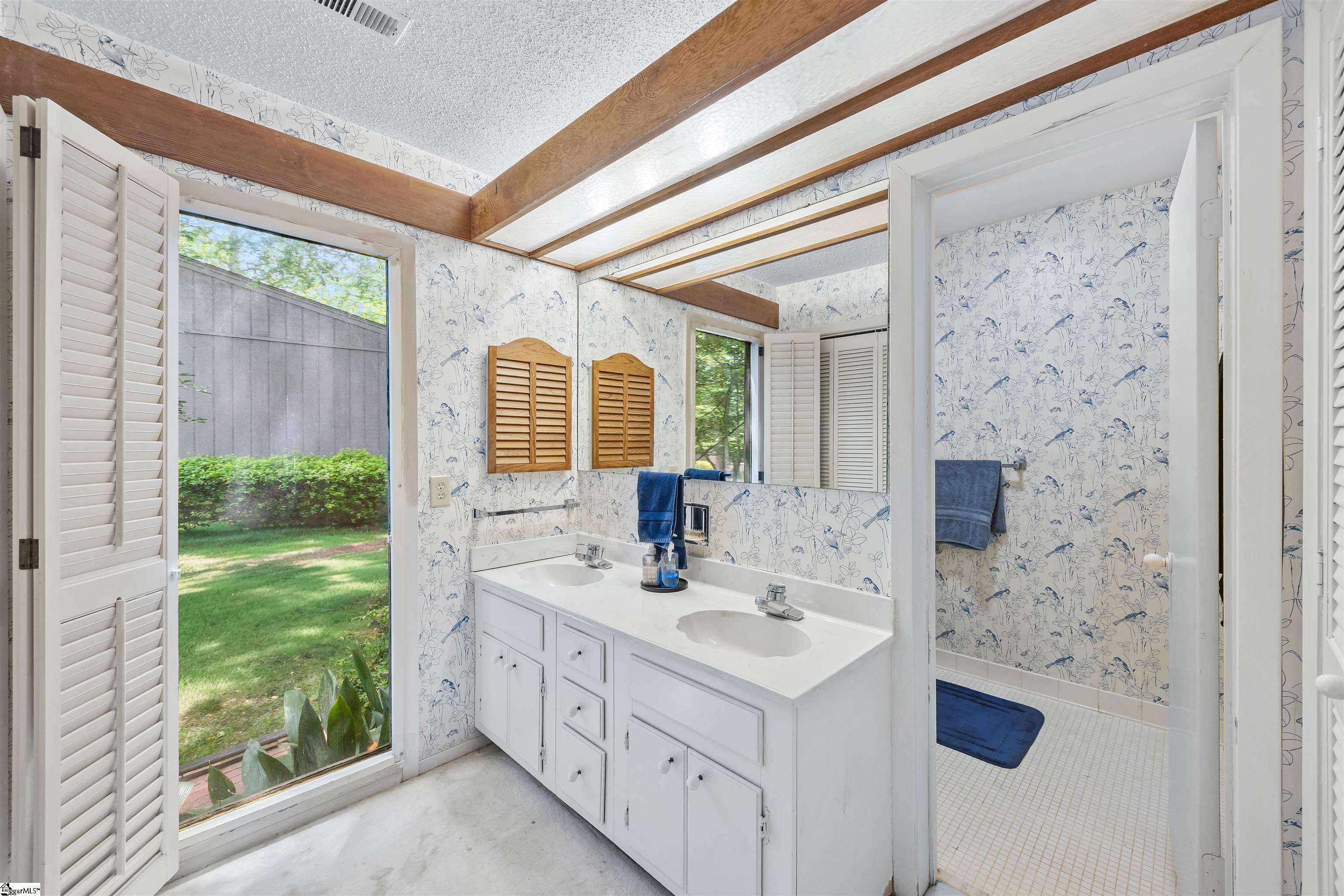 135 Ingleoak Lane