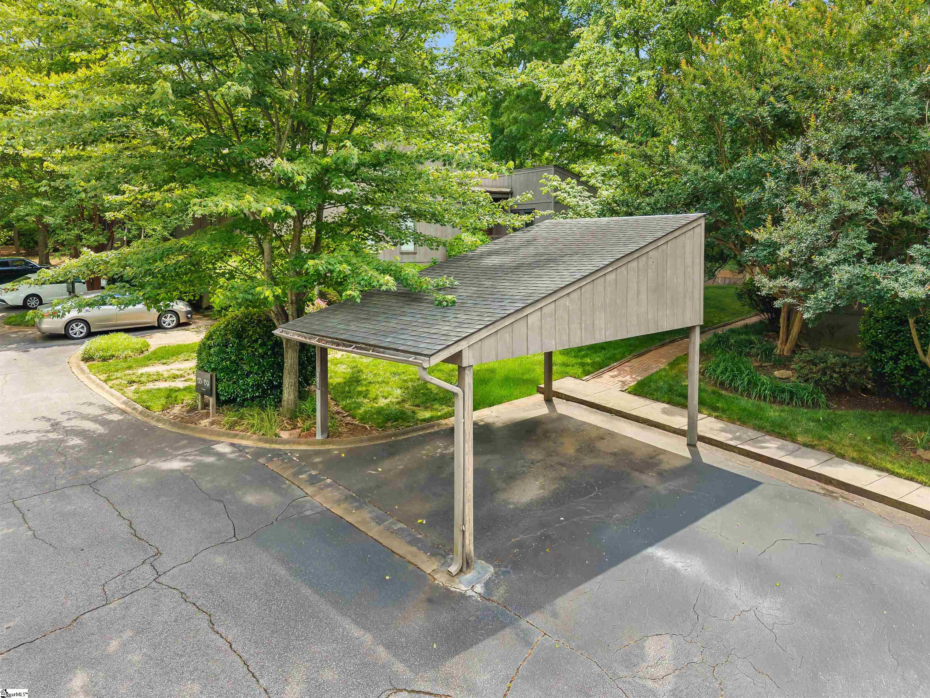 135 Ingleoak Lane