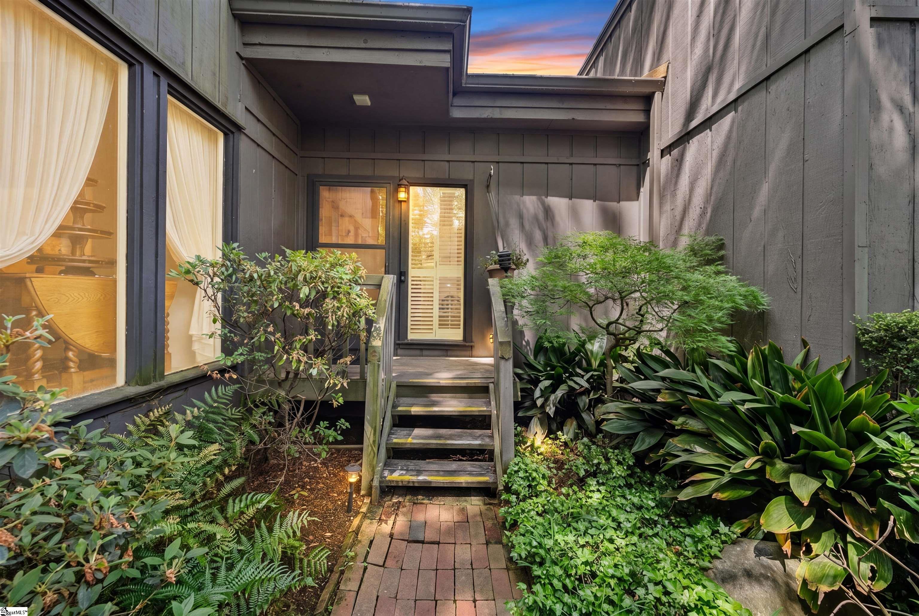 135 Ingleoak Lane