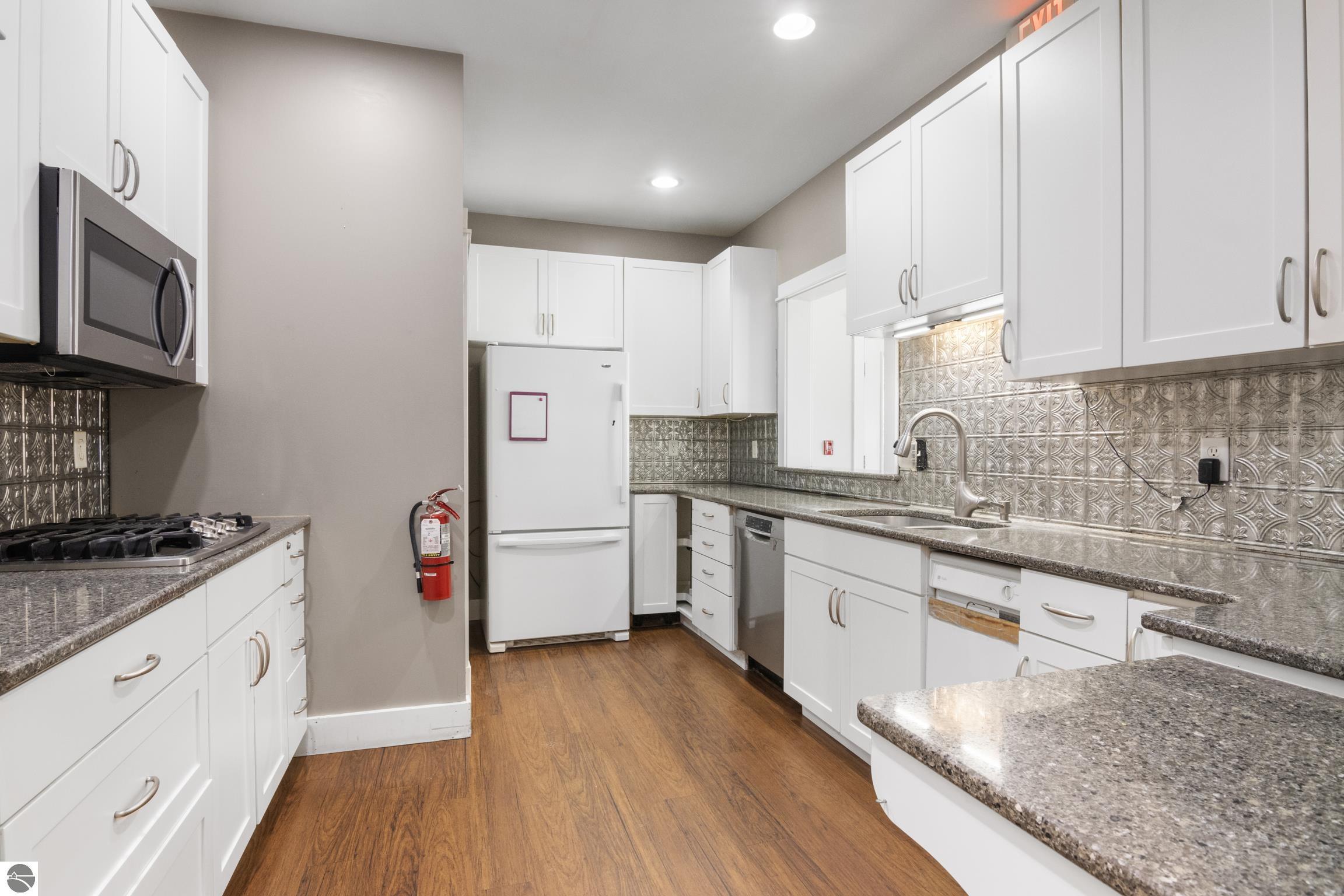 300 S Grand Avenue