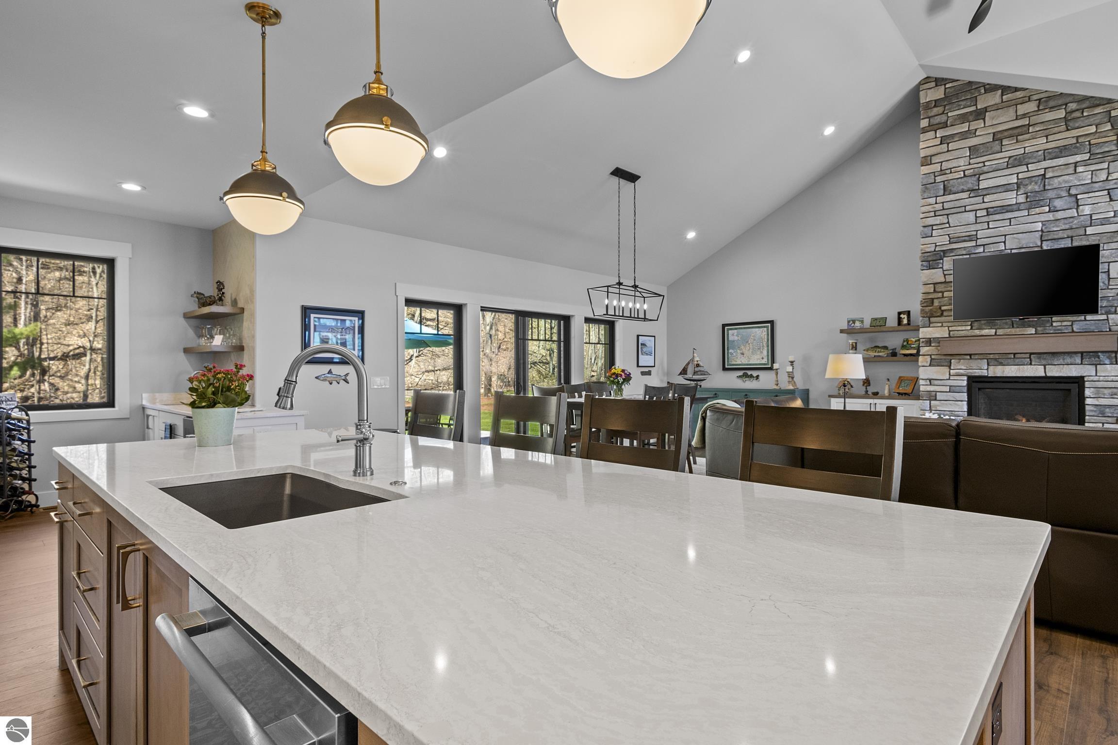 9248 SW Bay Shore Drive