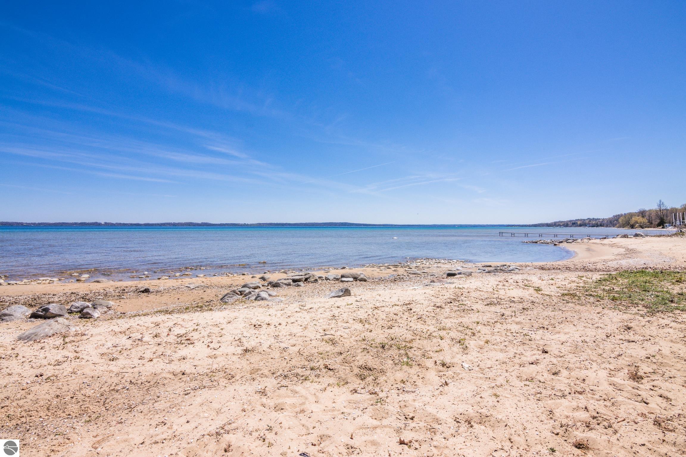 9248 SW Bay Shore Drive