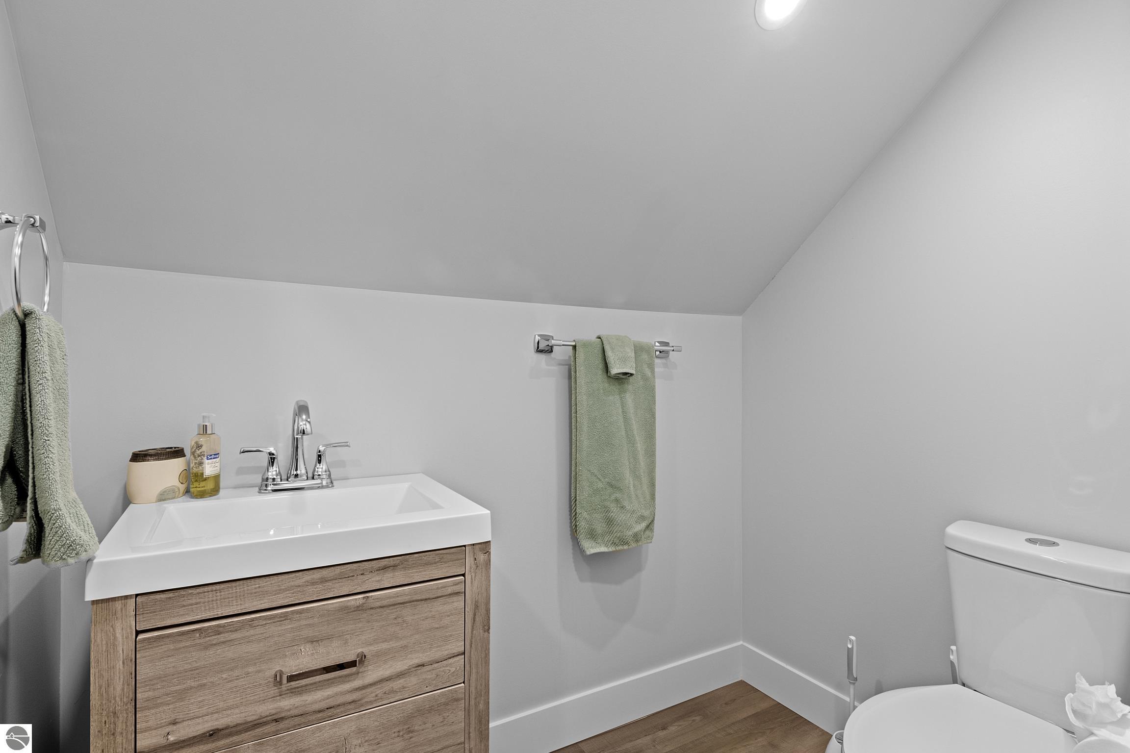 9248 SW Bay Shore Drive