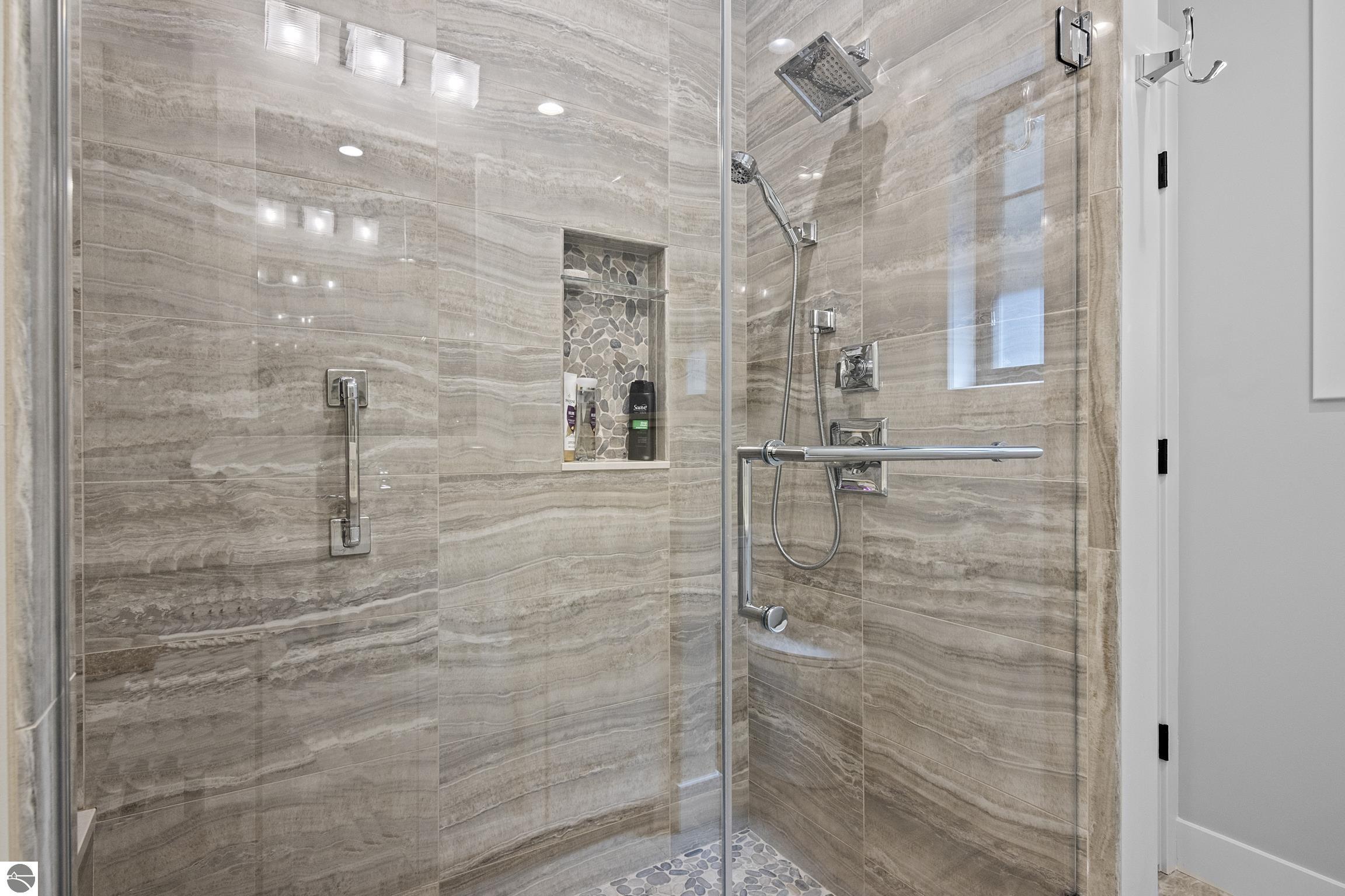 9248 SW Bay Shore Drive