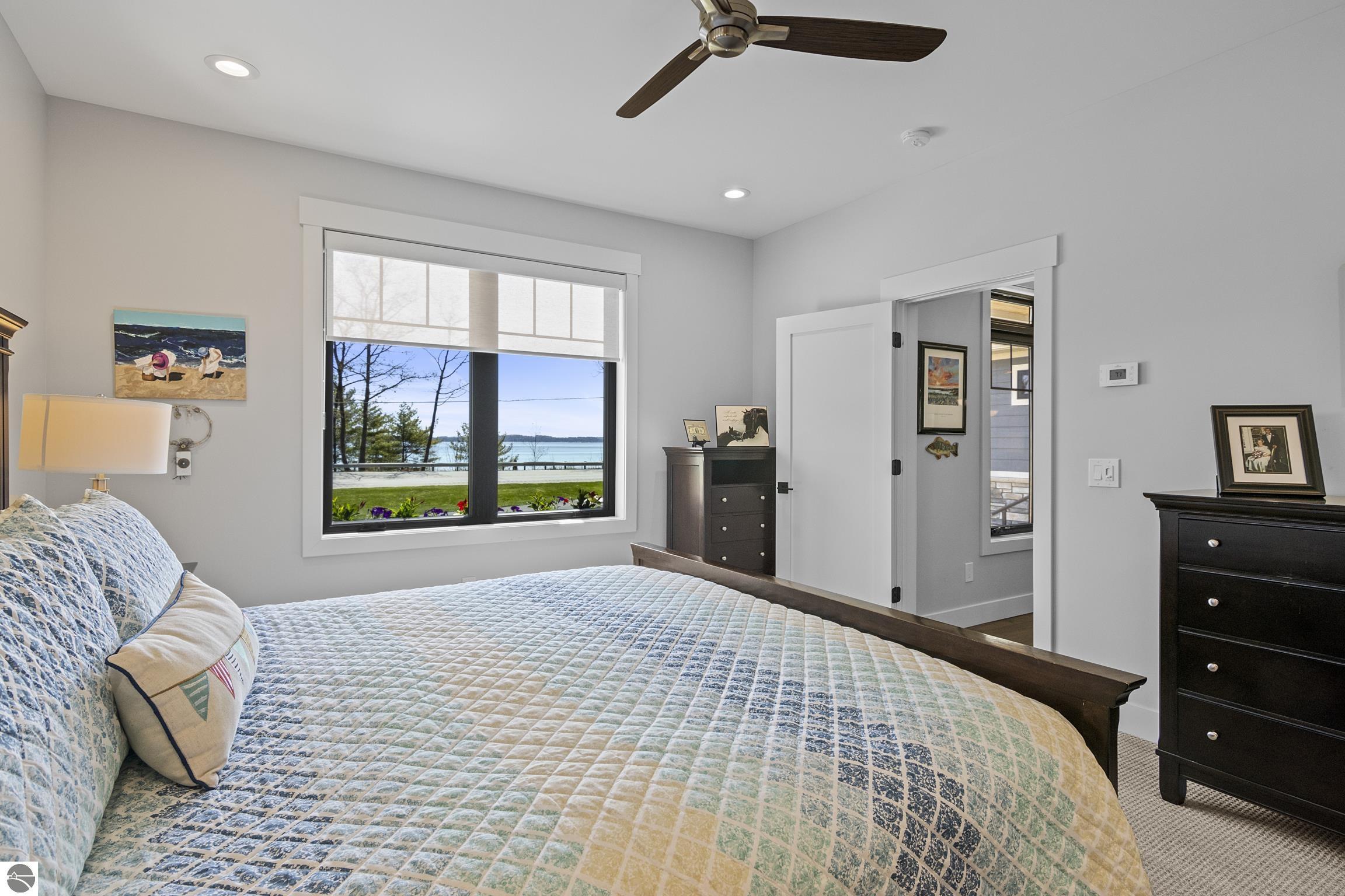 9248 SW Bay Shore Drive