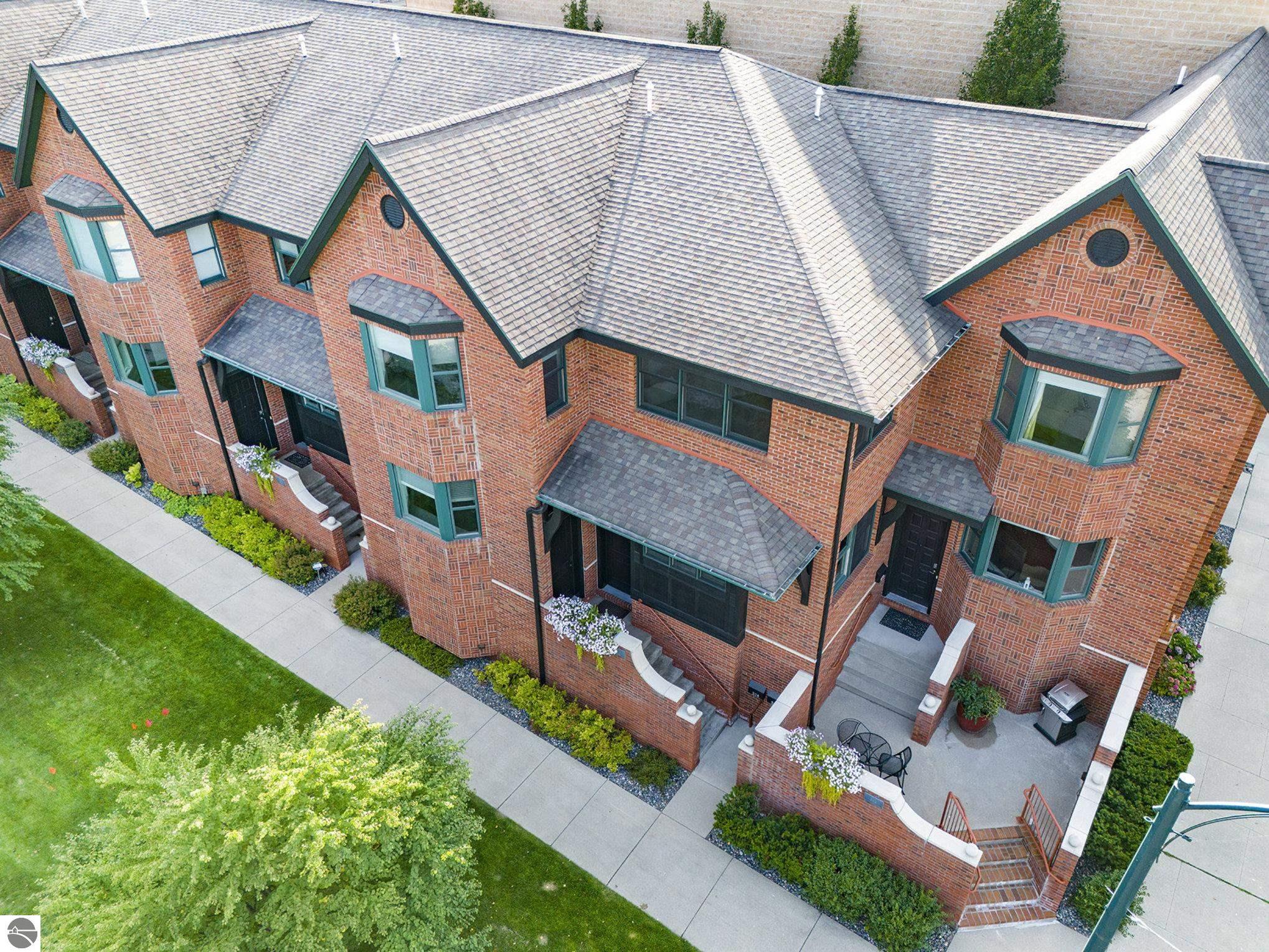 206 Boardman Avenue