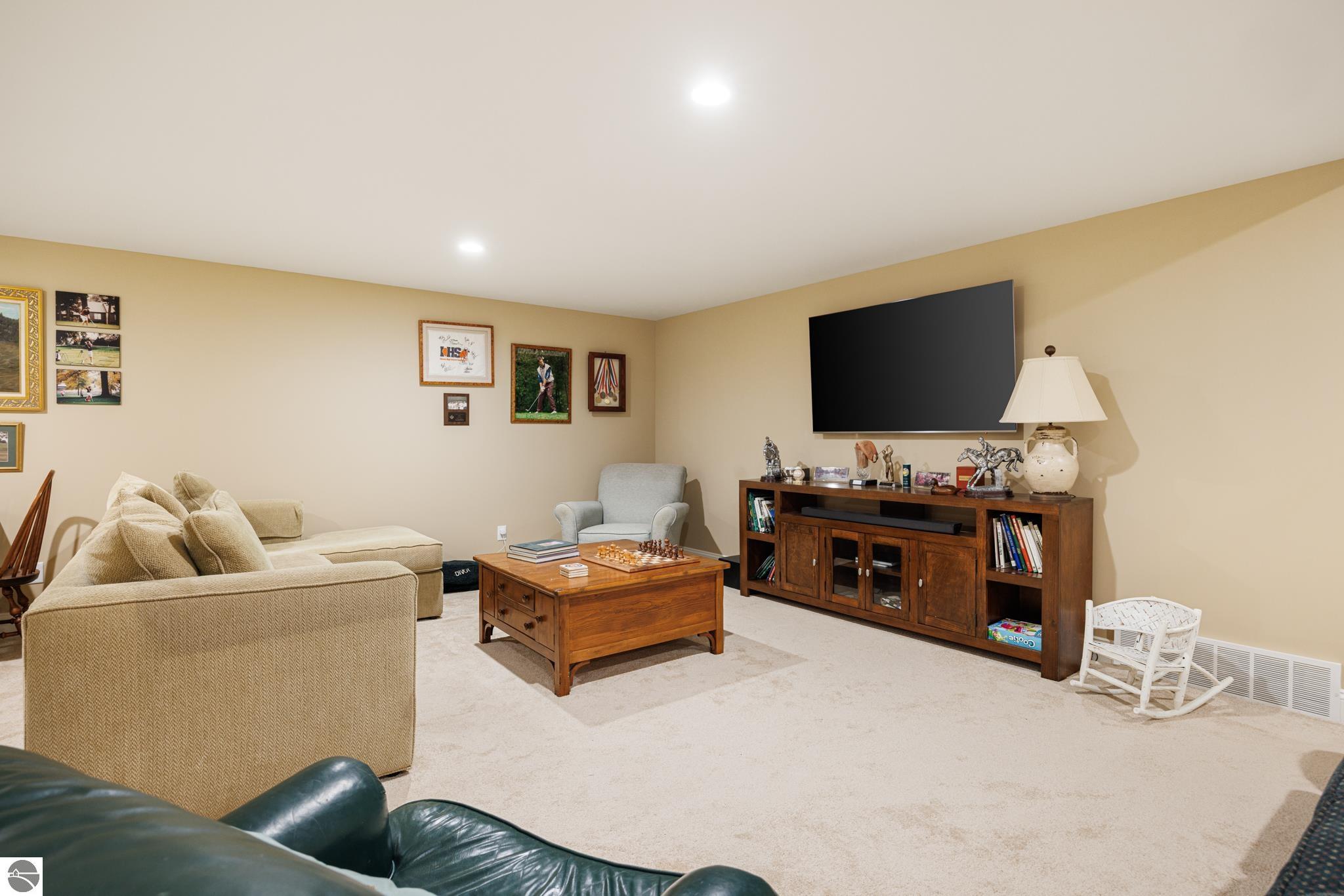 5552 S Spyglass Ridge Drive