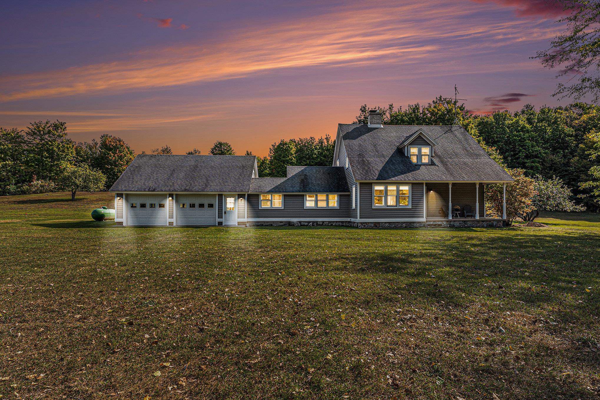 3481 S Schomberg RD