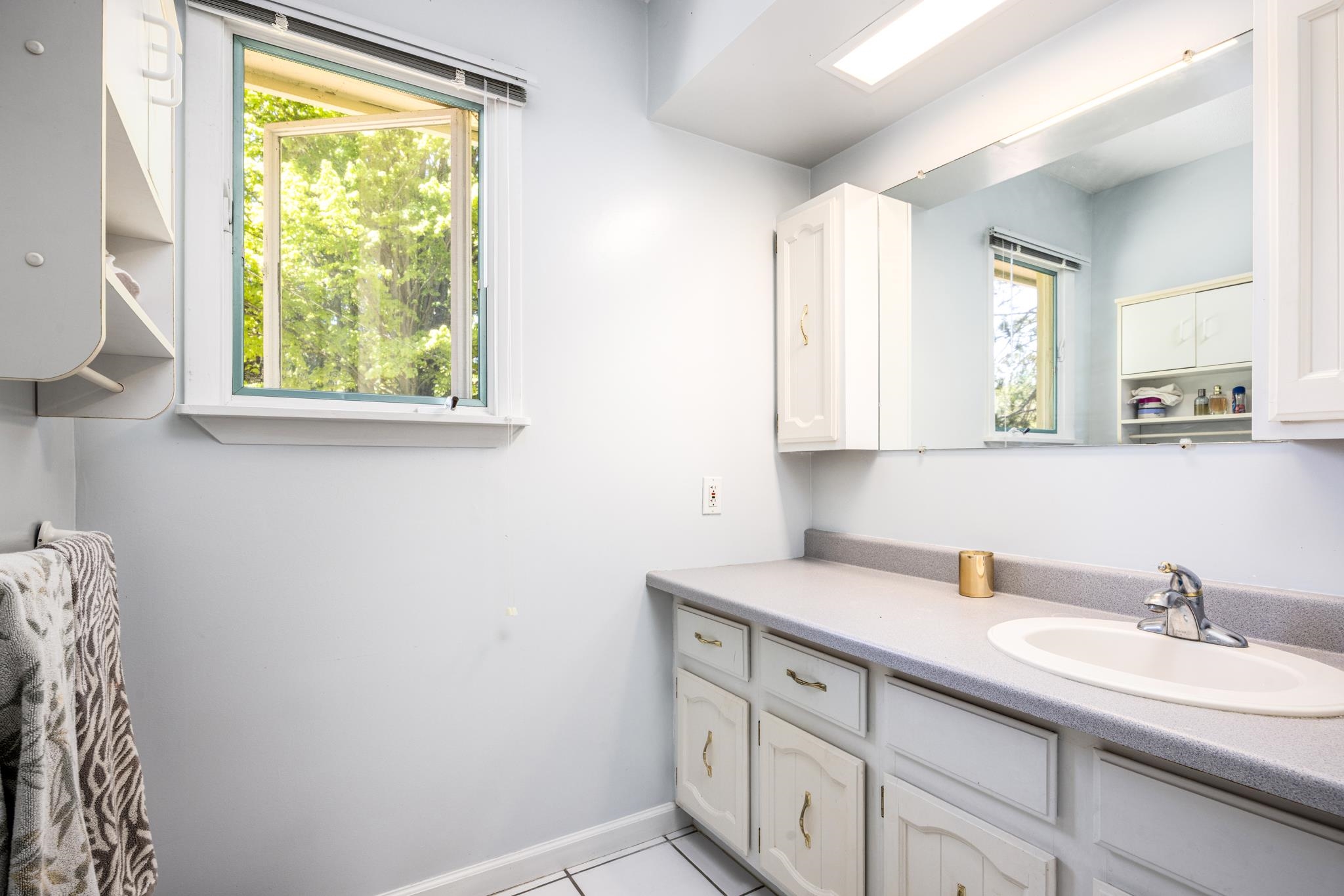6066 S West Bay Shore