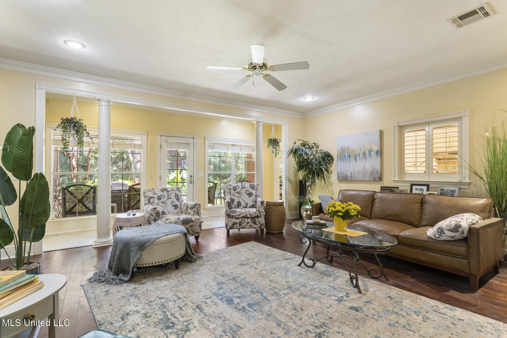 614 Kinsington Court