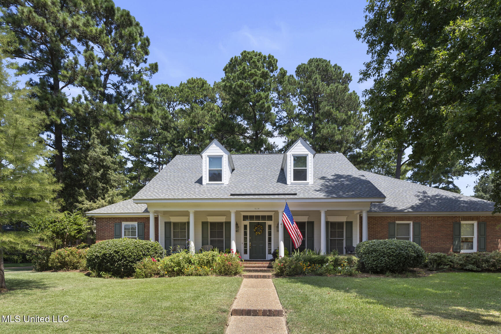 614 Kinsington Court
